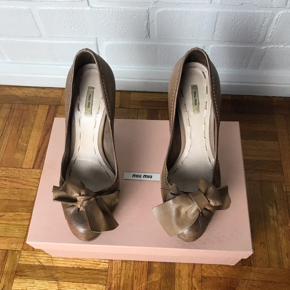 Miu Miu brown bow heels